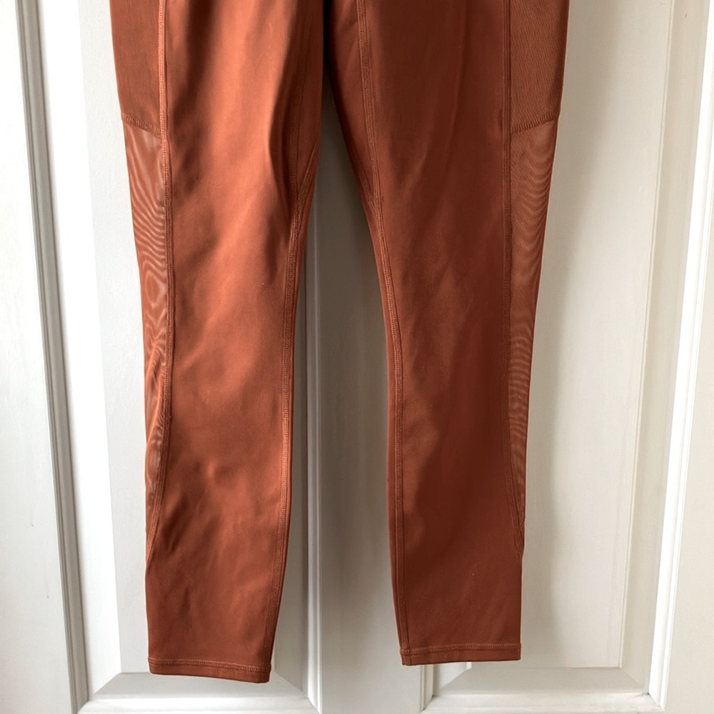 Fabletics Trinity Motion365® Mid-Rise 7/8 Legging Rust Size S  NWT - Picture 7 of 12